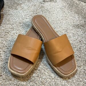 Universal Thread Slide Sandals